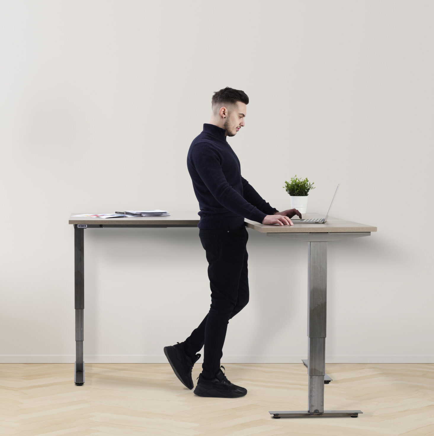 Height Adjustable Standing Desk - Advance Corner