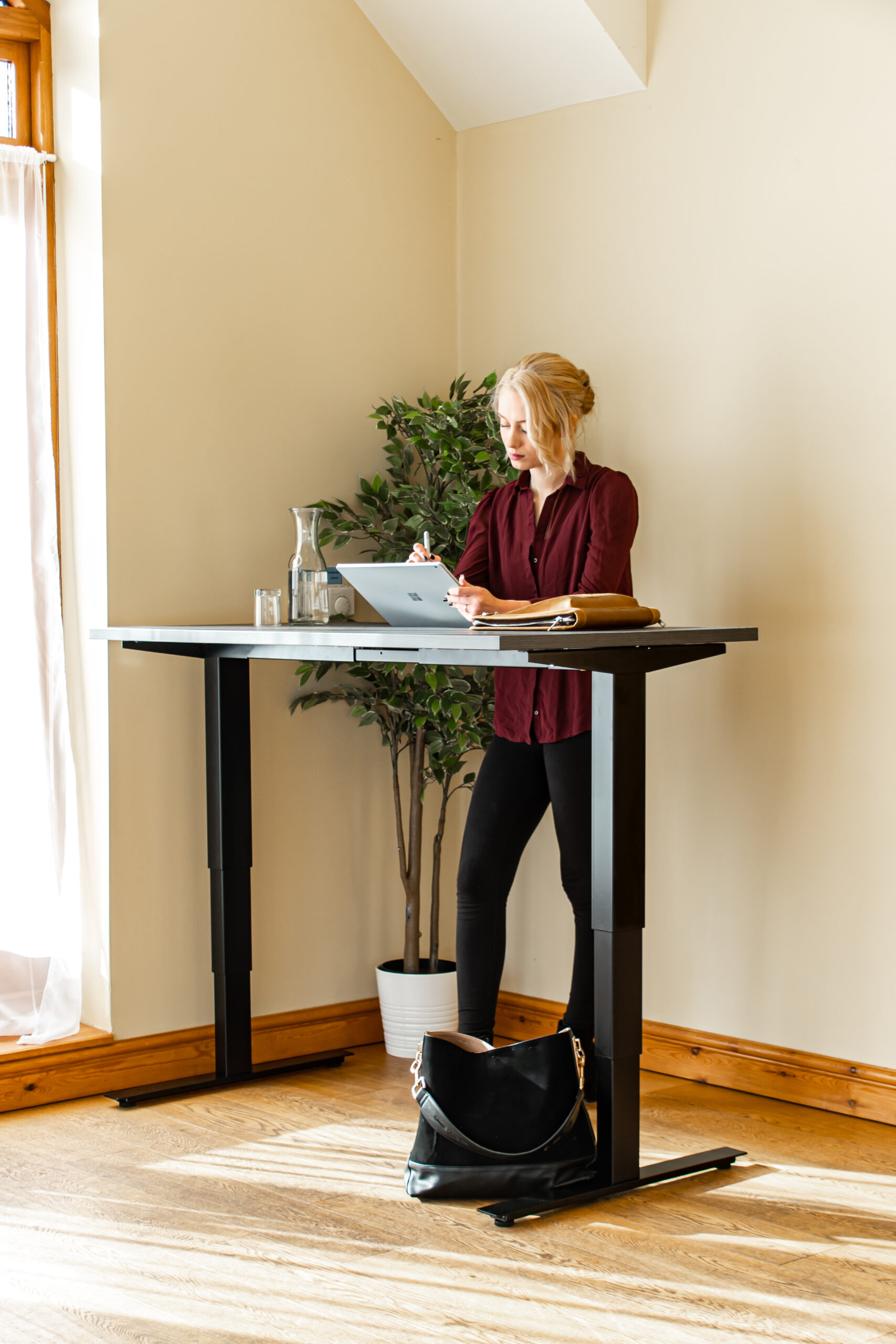 Advance Desk - Height Adjustable Desk By Lavoro Design