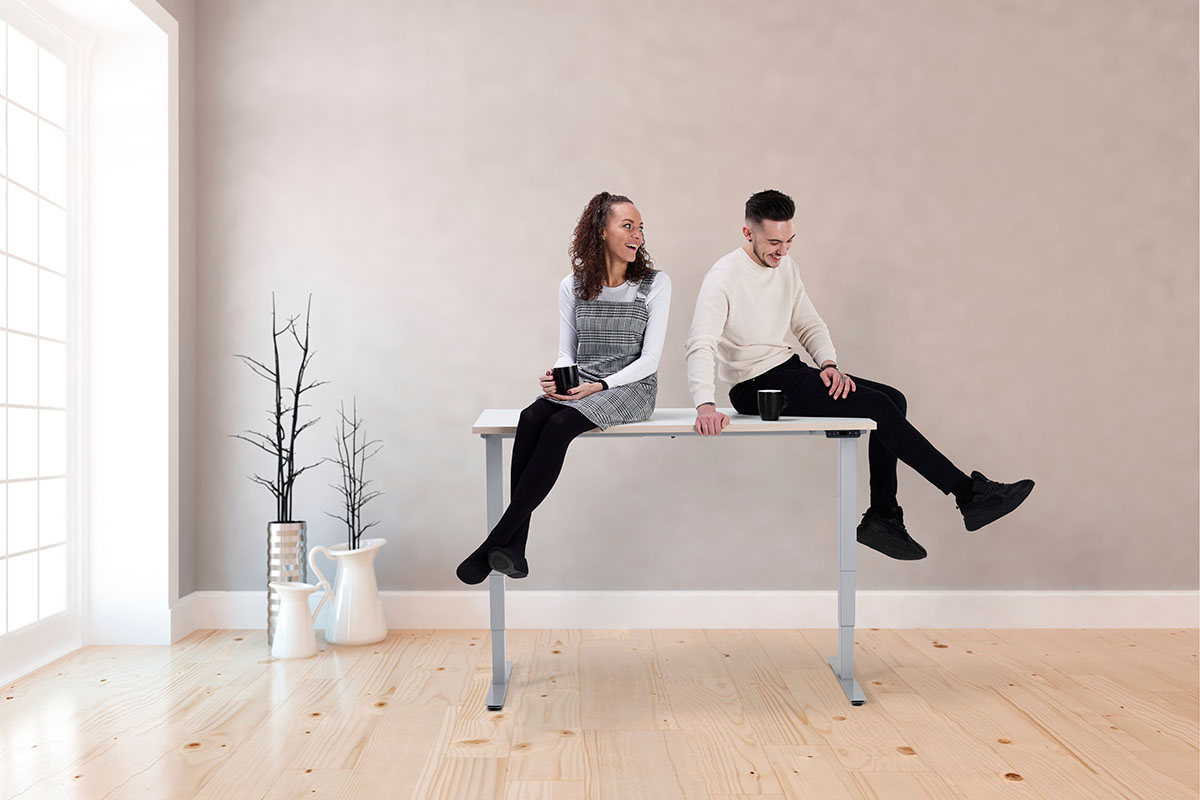 Advance-Standing-Desk-Lifestyle-Lavoro-Design